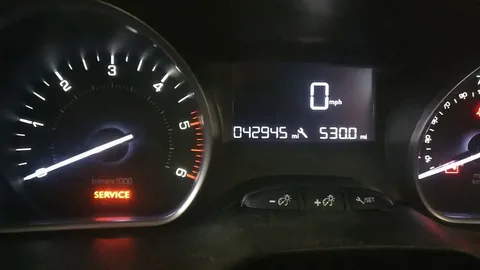 Peugeot 208 Servis Işığı Neden Yanar